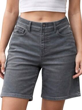 Parasuco dark grey stretchy bermuda shorts, zip/button closure, Size 8